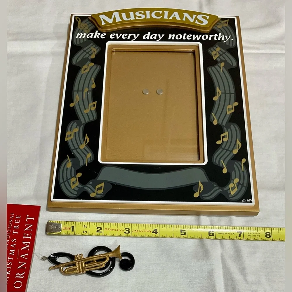 “Musicians Make Every Day Noteworthy” picture frame + trumpet music 🎶 ornament